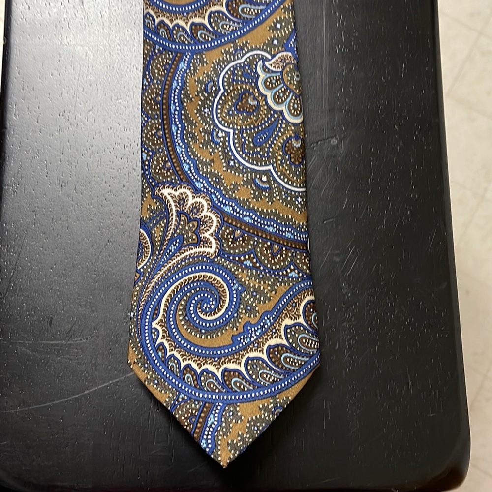 Men’s Chaps silk tie